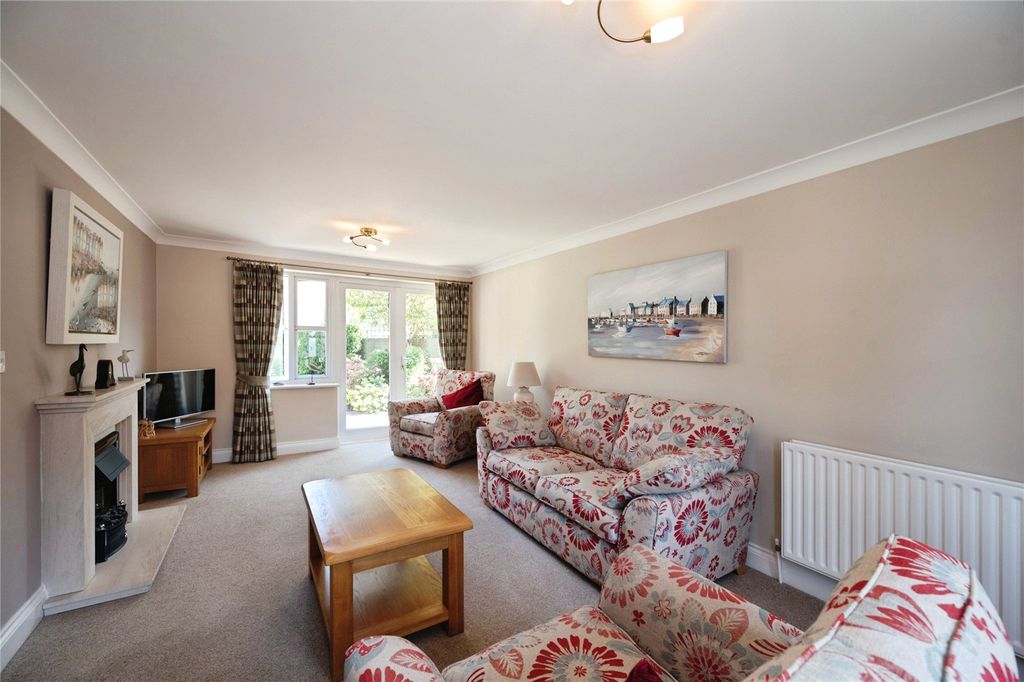 Property photo 2 of 21 Picture No. 49