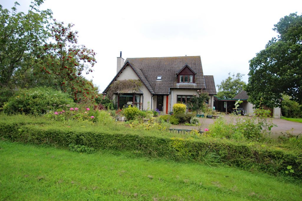 Property photo 2 of 40
