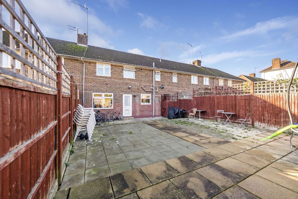 Property photo 2 of 9