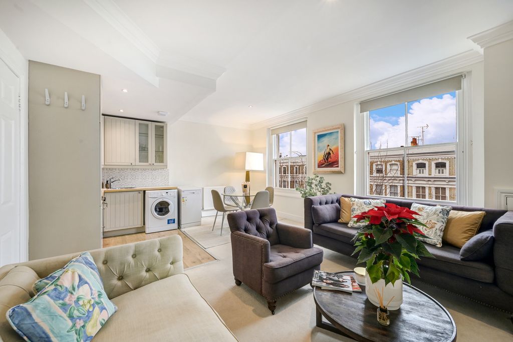 Property photo 1 of 8