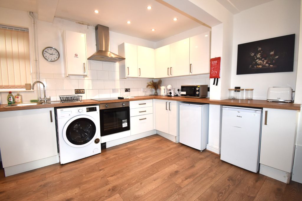 Property photo 2 of 12 Dsc_0115 (1)