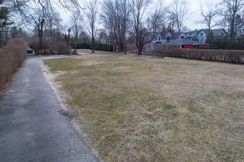 Property photo 2 of 2 <Alttext/>