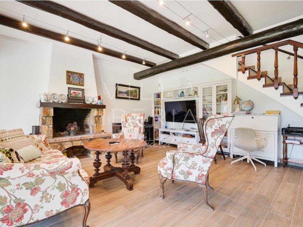 Property photo 3 of 40