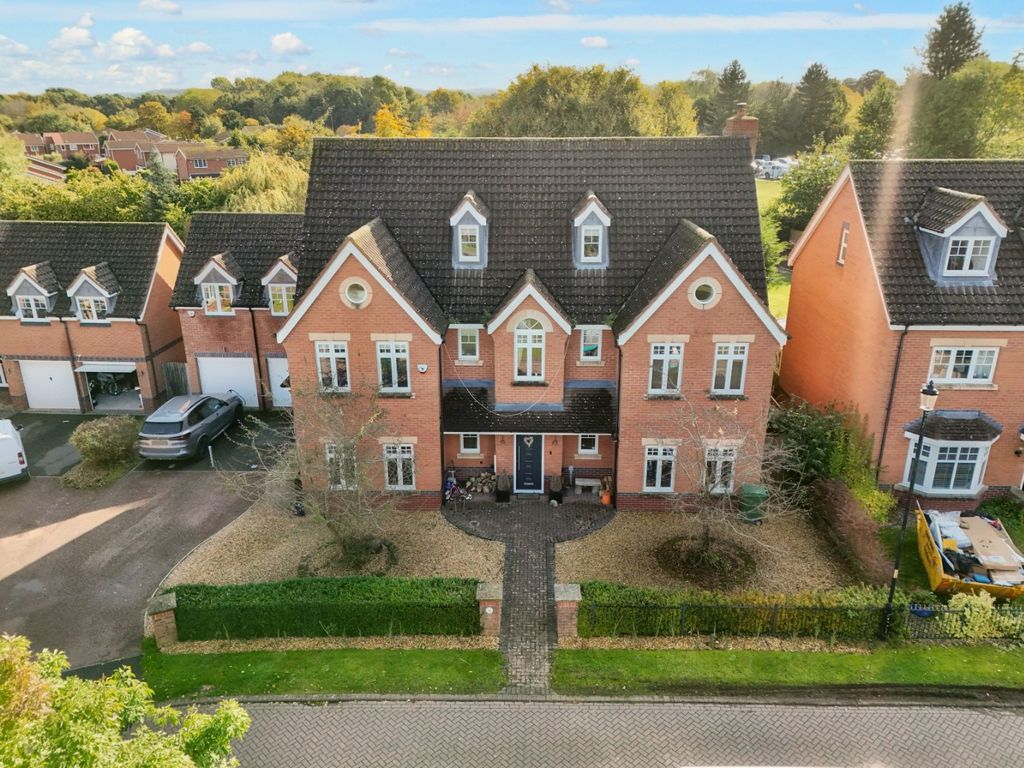 Property photo 1 of 32 3172090