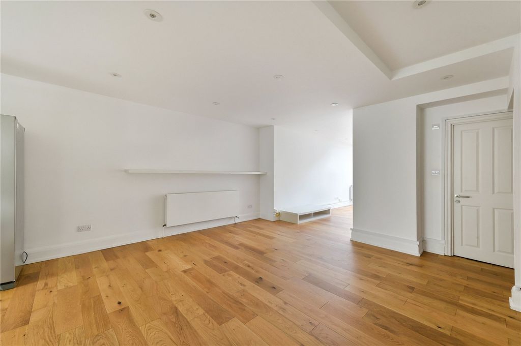 Property photo 2 of 19 Reception Room