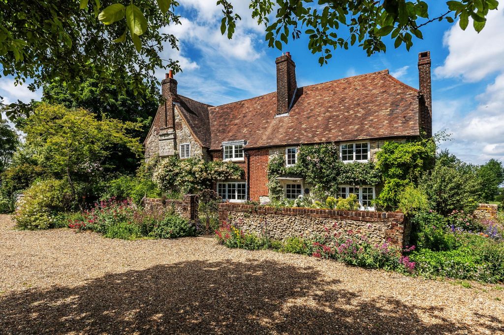 Property photo 1 of 25 Tollsworth Manor
