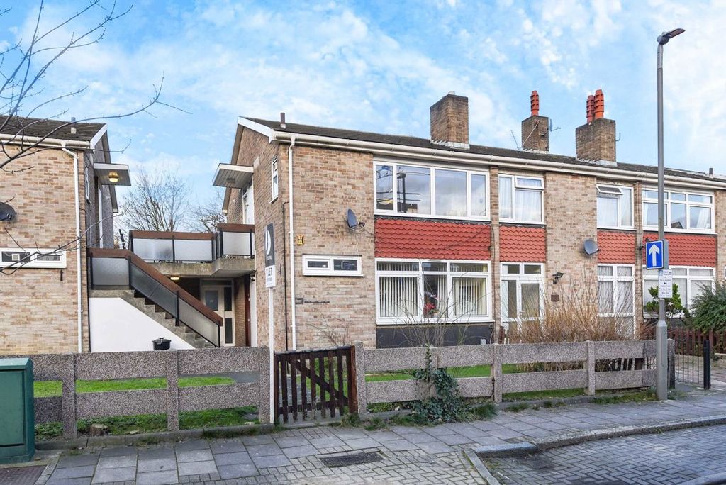 Property photo 1 of 6