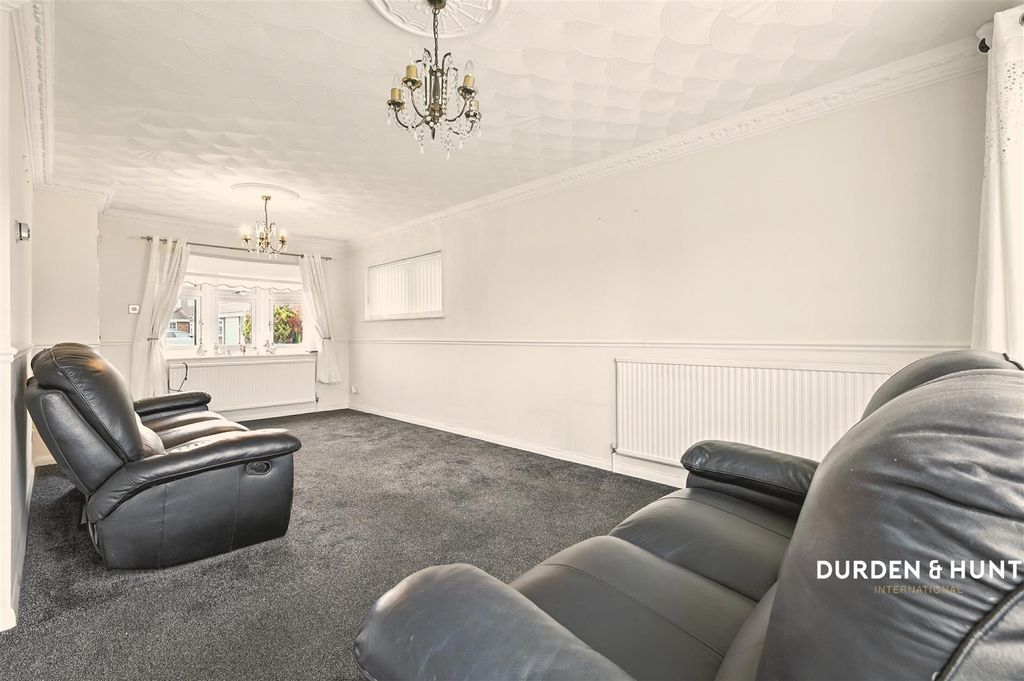 Property photo 3 of 20 Chevington Way