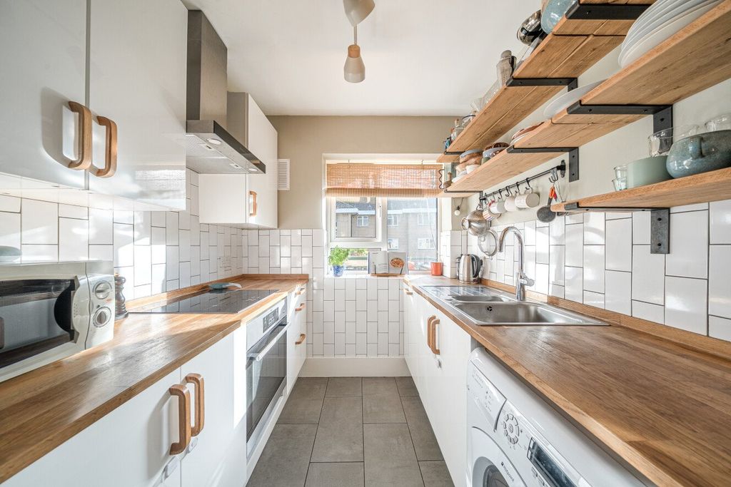 Property photo 3 of 7 Picture No. 28