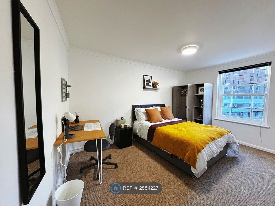 Property photo 2 of 16 Bedroom 1