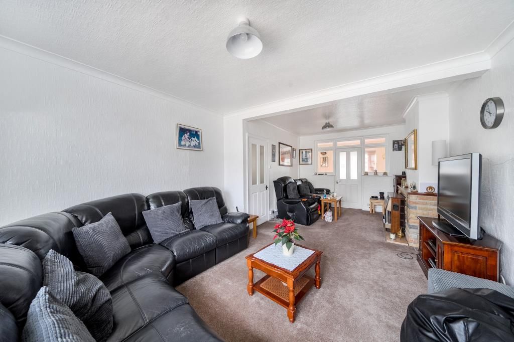 Property photo 2 of 18 Living Area