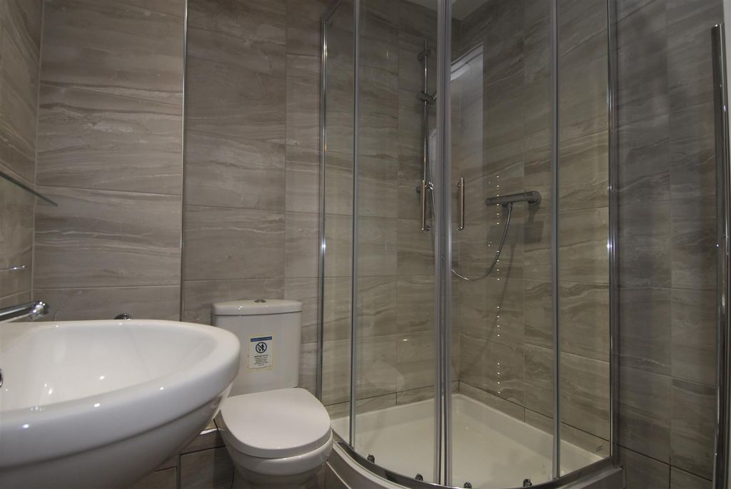 Property photo 3 of 7 Belgravemanorf2004.Jpg