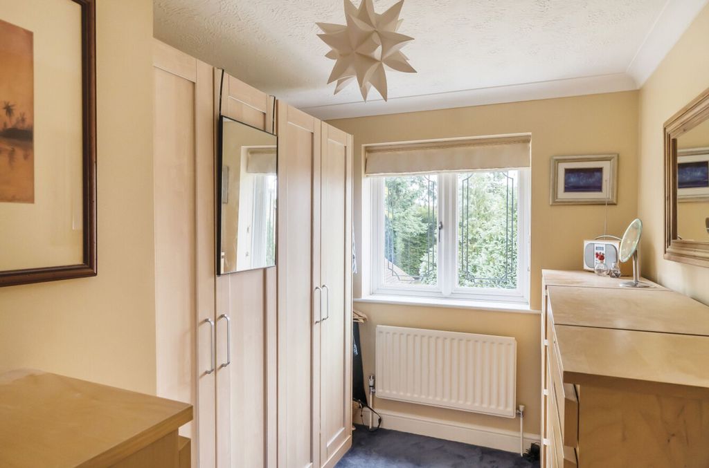 Additional image 19 of 5 bed detached house for saleHoggarth Close, Petersfield GU31