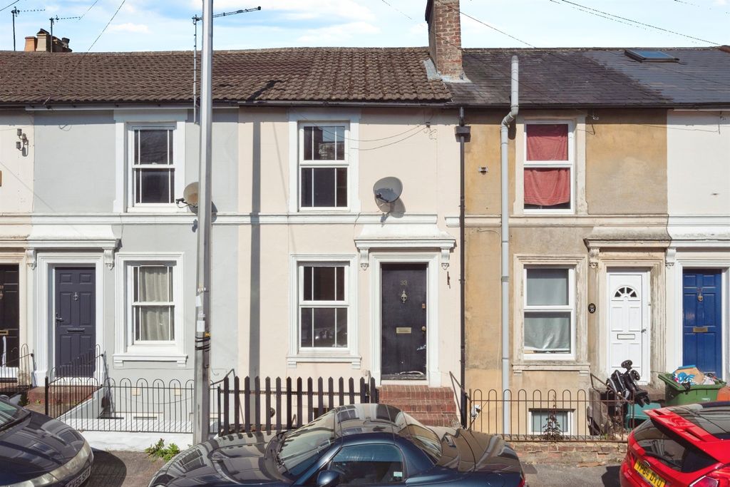 Property photo 1 of 17