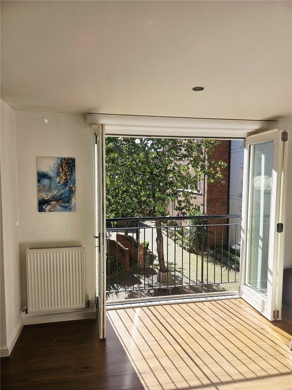 Property photo 2 of 20 Picture No. 26
