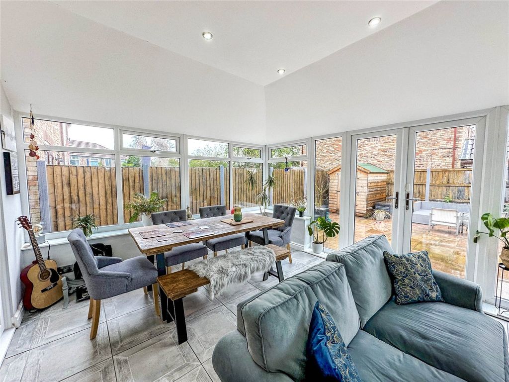 Property photo 1 of 14 Picture No. 08