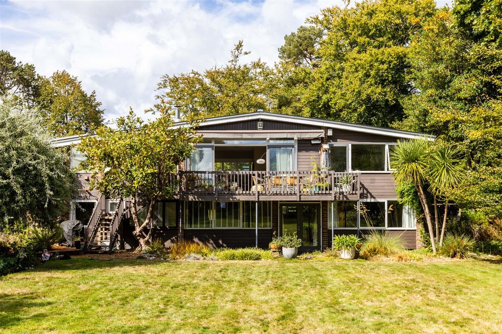 Property photo 1 of 29