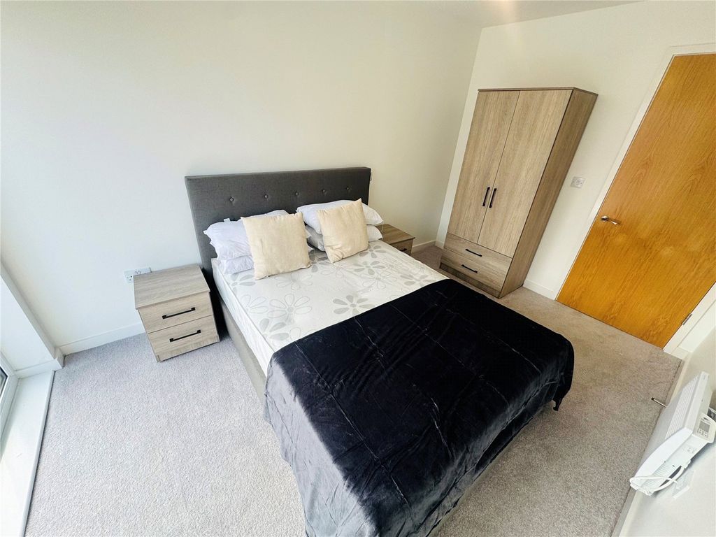 Property photo 3 of 4 Picture No. 02