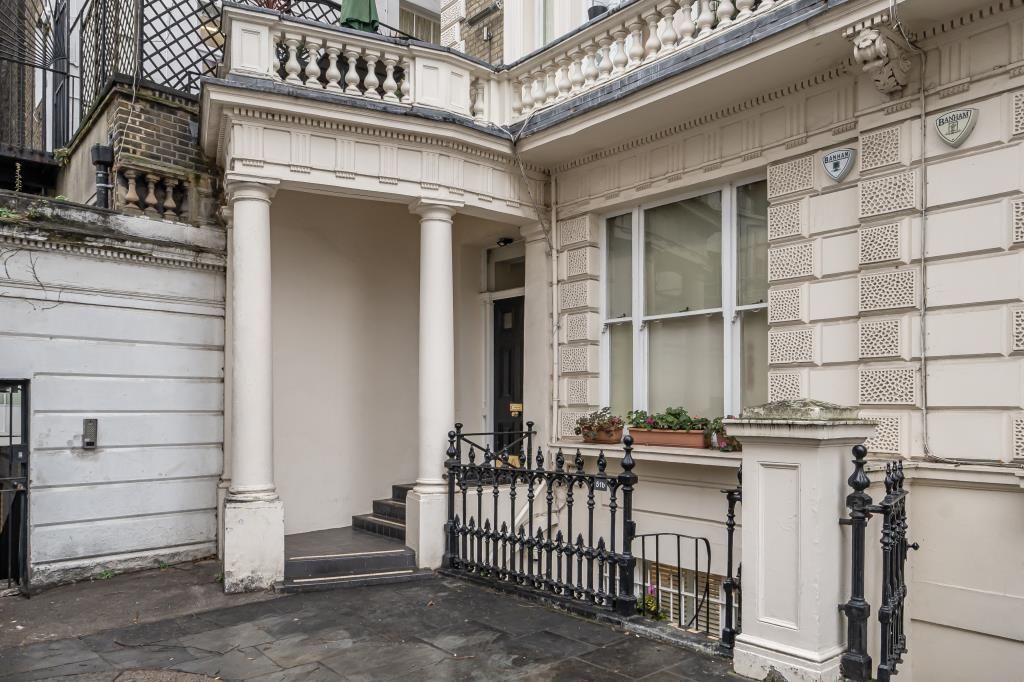 Property photo 2 of 23 External Front