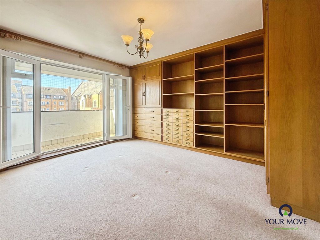 Property photo 3 of 12 Picture No. 05