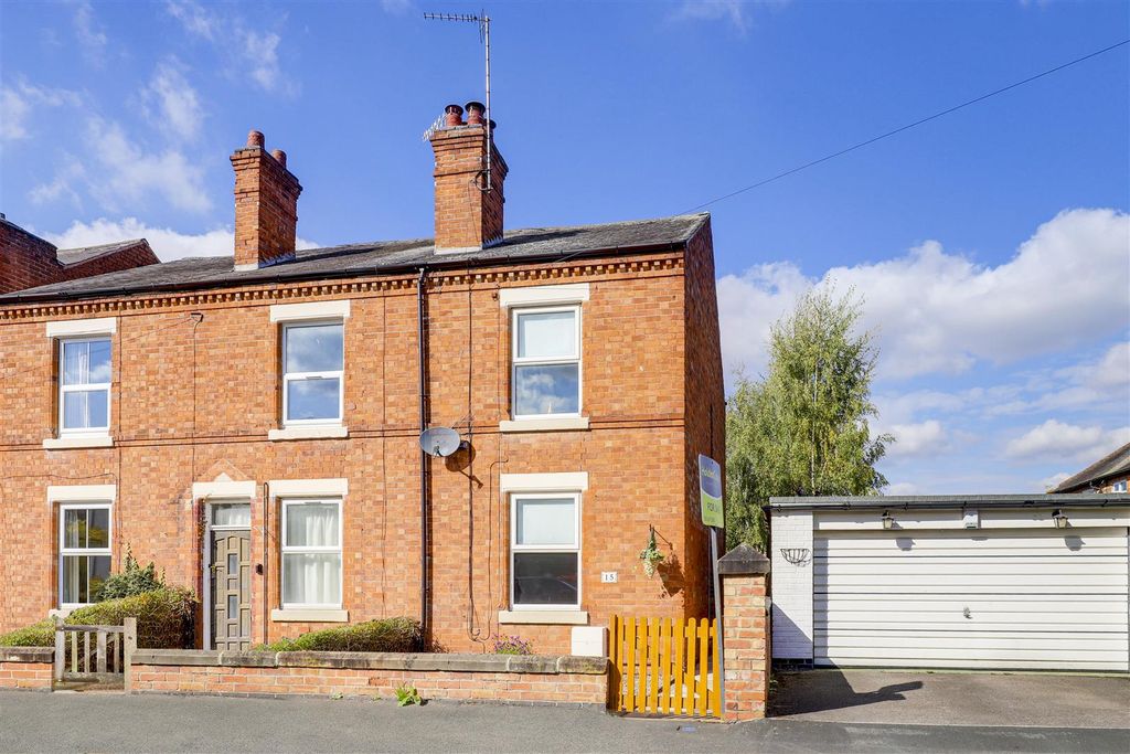 Property photo 1 of 17 10923.Jpg