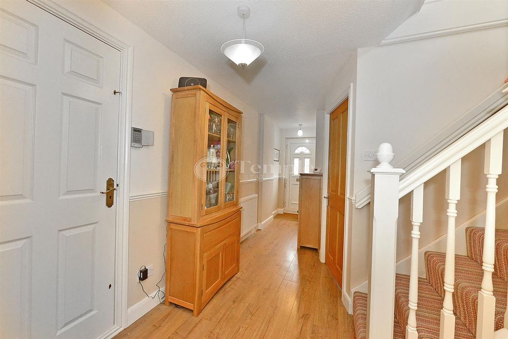 Property photo 2 of 23