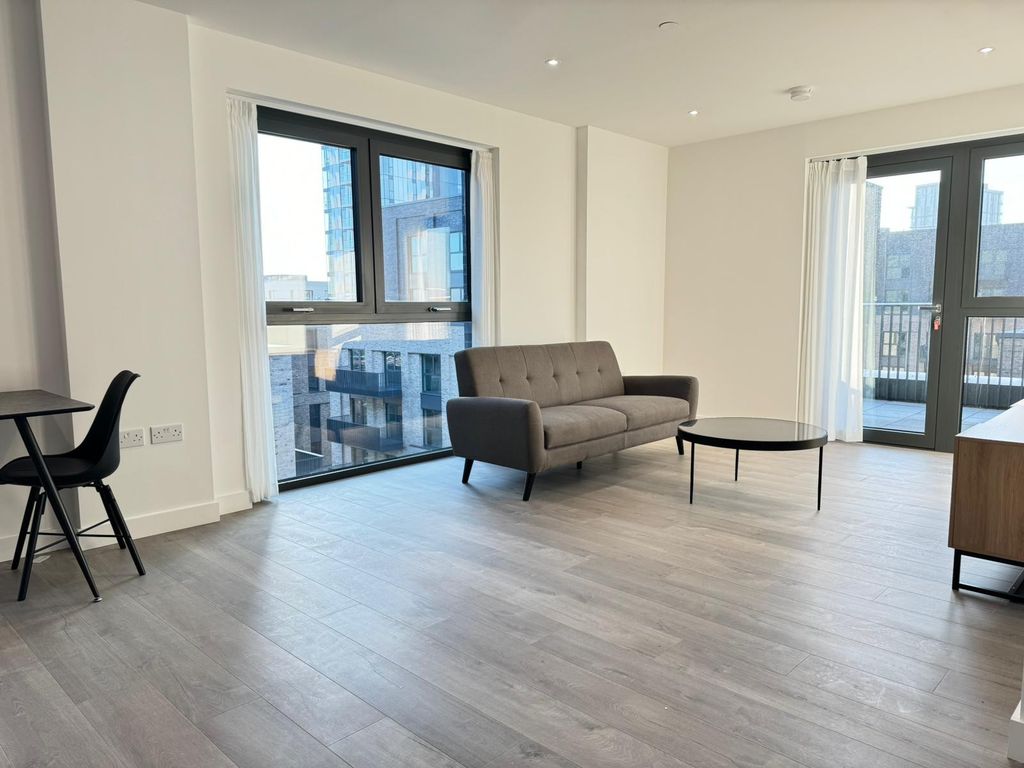 Property photo 3 of 18