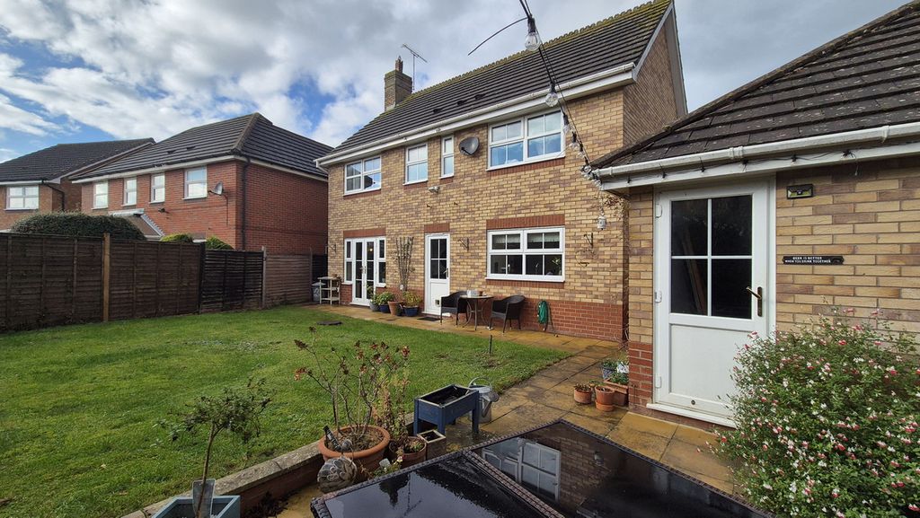 Property photo 2 of 26