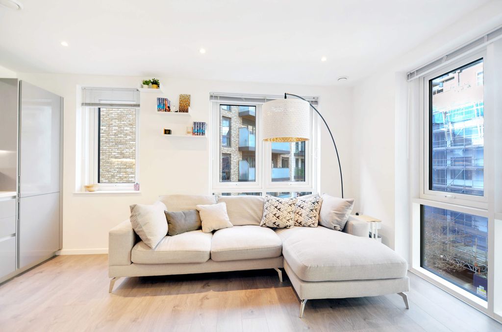 Property photo 2 of 17 Open Plan Lving Area  (4).Jpg