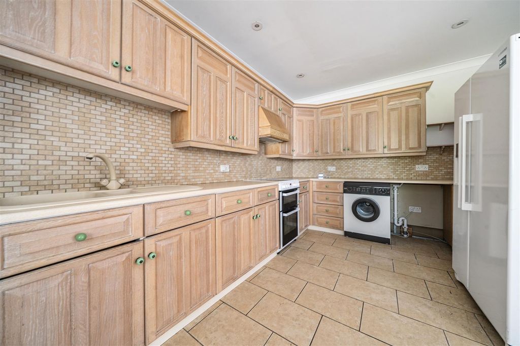 Property photo 3 of 25 1486542-19-6A463F1376Aee.Jpg