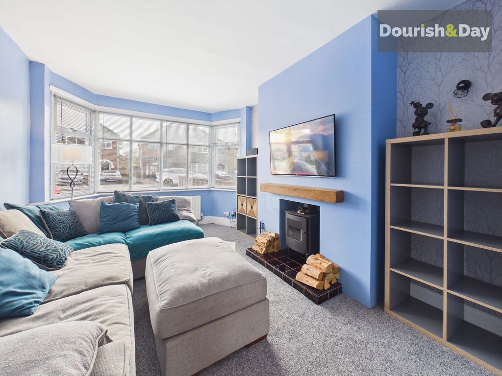 Property photo 2 of 22