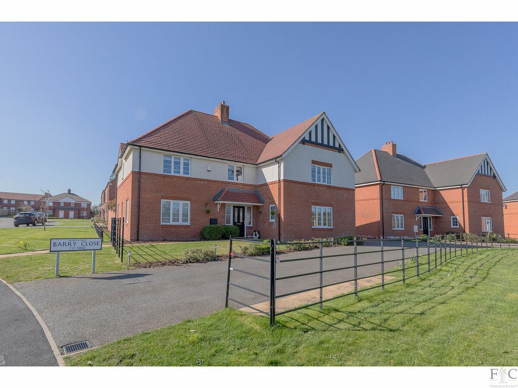 Property photo 1 of 42