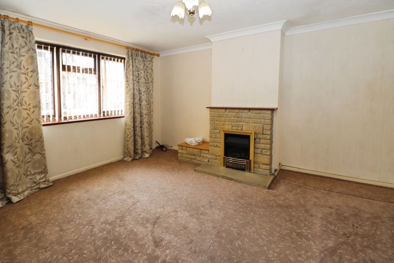 Property photo 3 of 18 Bellfield Avenue