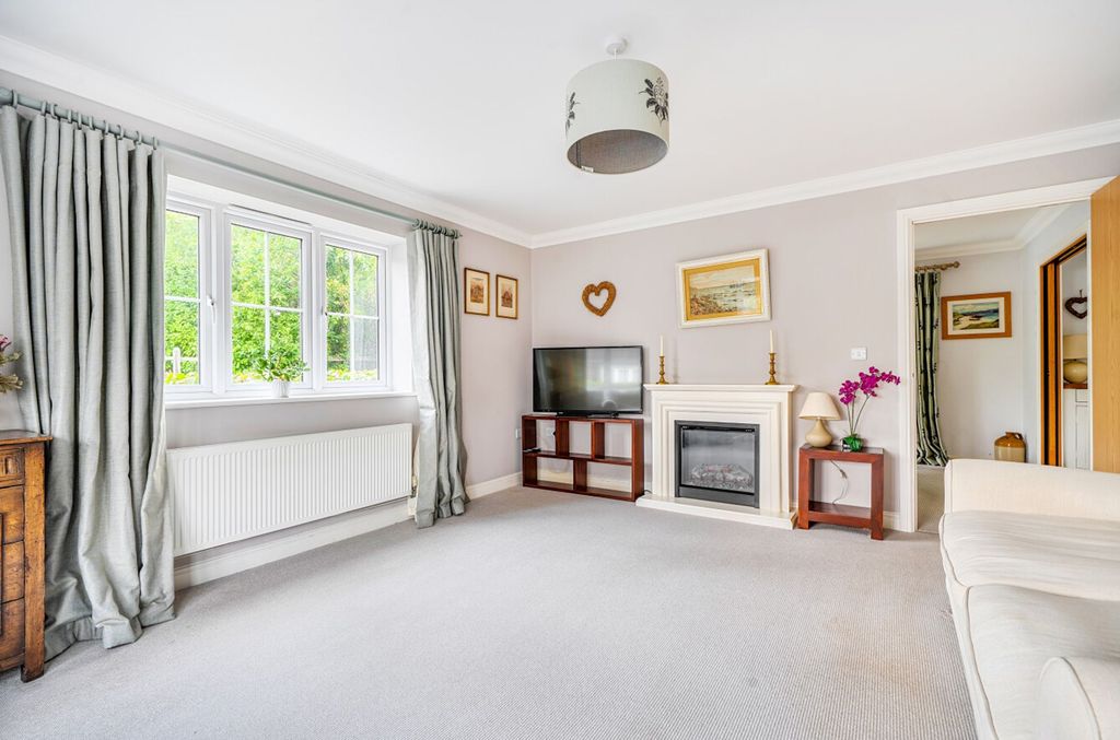 Property photo 2 of 22