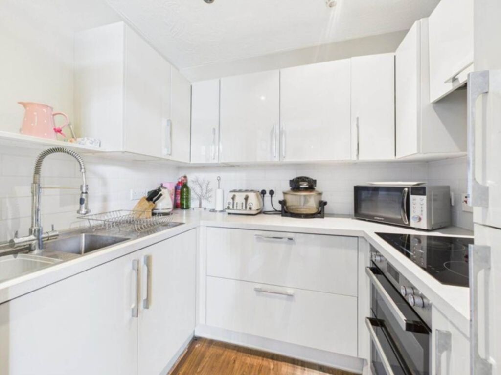 Property photo 3 of 6