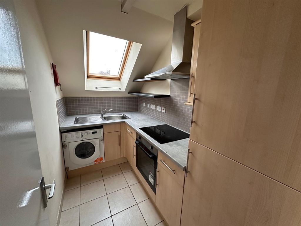 Property photo 2 of 9 Kit.Jpg