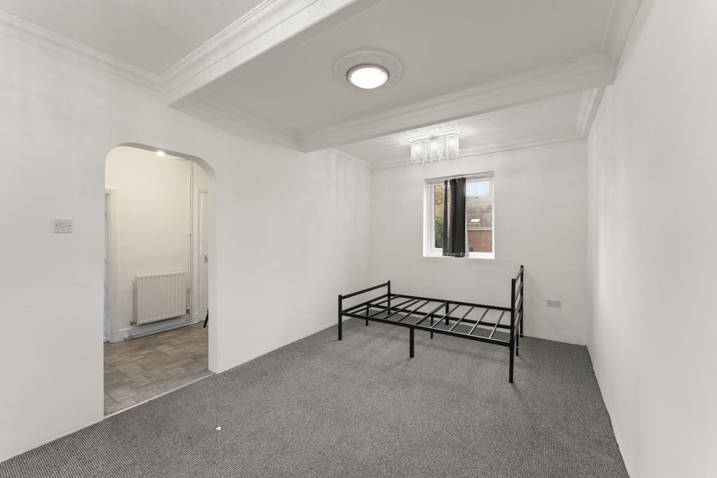 Property photo 3 of 21 2