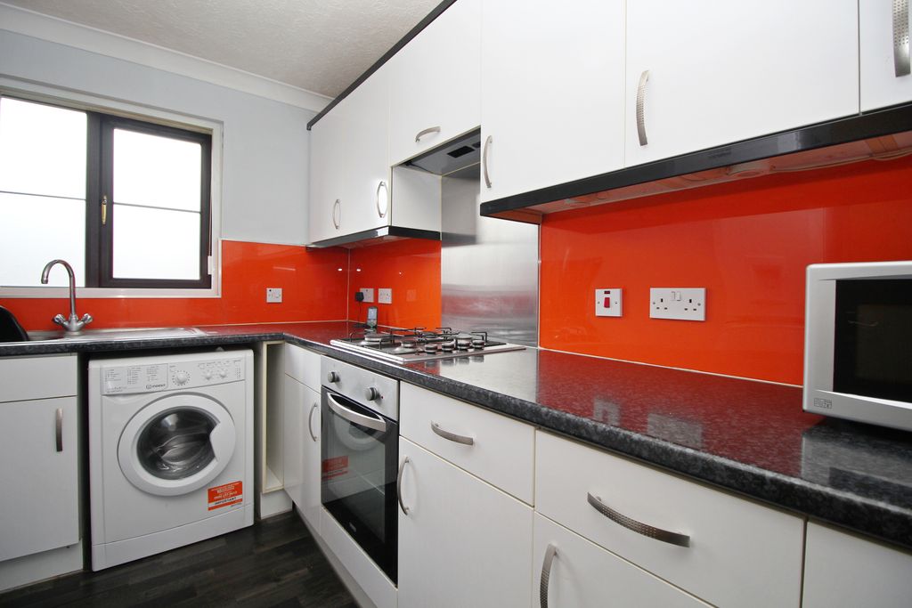 Property photo 1 of 5 1 Bedroom Apartment For Rent