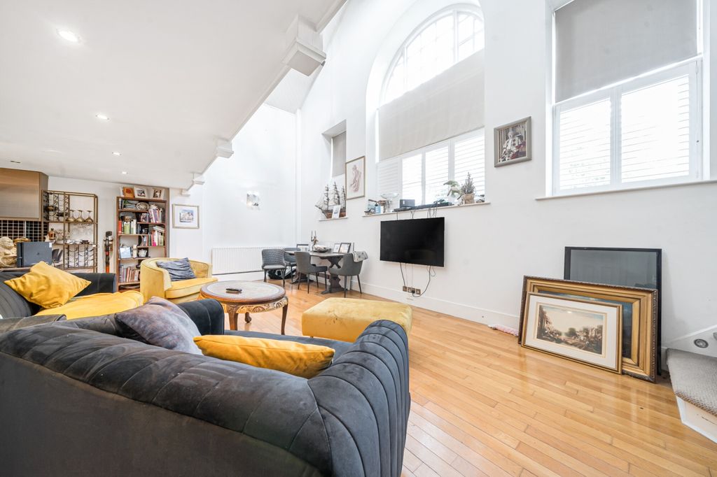 Property photo 1 of 12 Reception