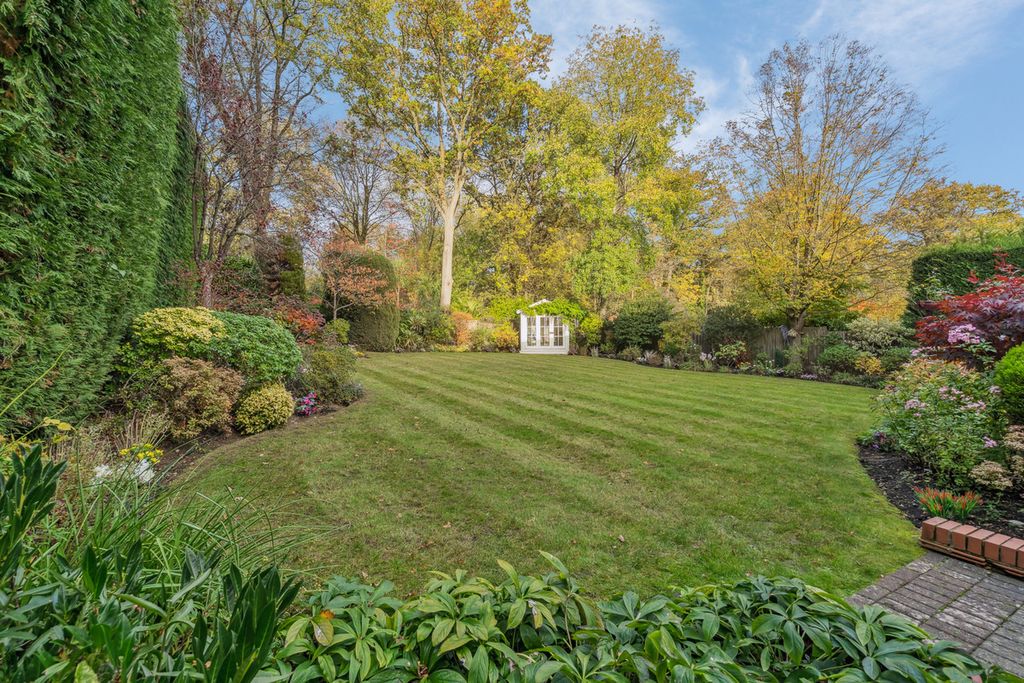 Property photo 2 of 26