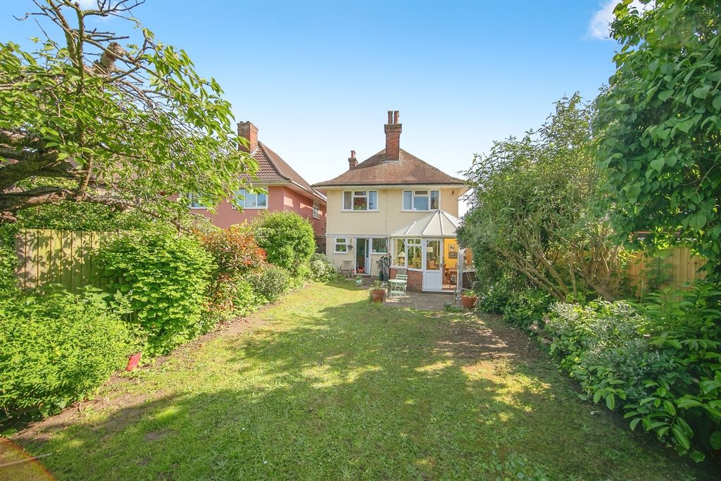 Property photo 2 of 15