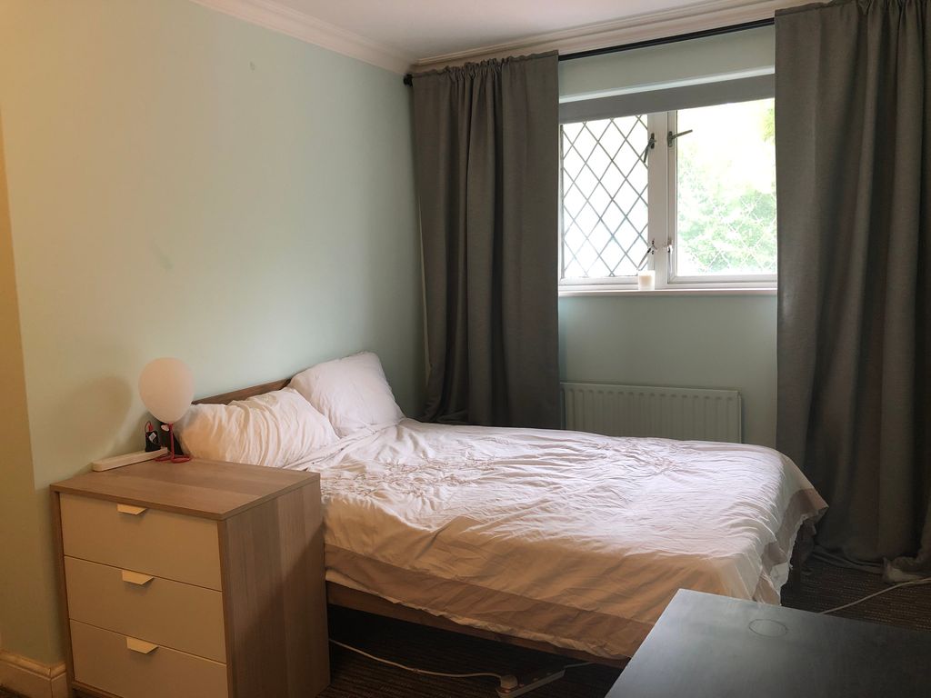 Property photo 3 of 12 Bedroom 1 (1)_168 Osborne Rd N