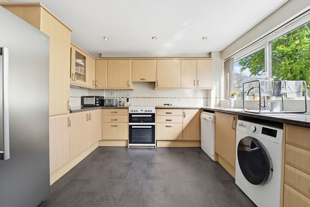 Property photo 2 of 13 4901253