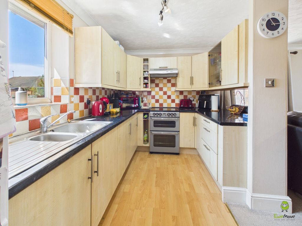 Property photo 1 of 9 Presented By Clinton At Ewemove Bexleyheath And Da