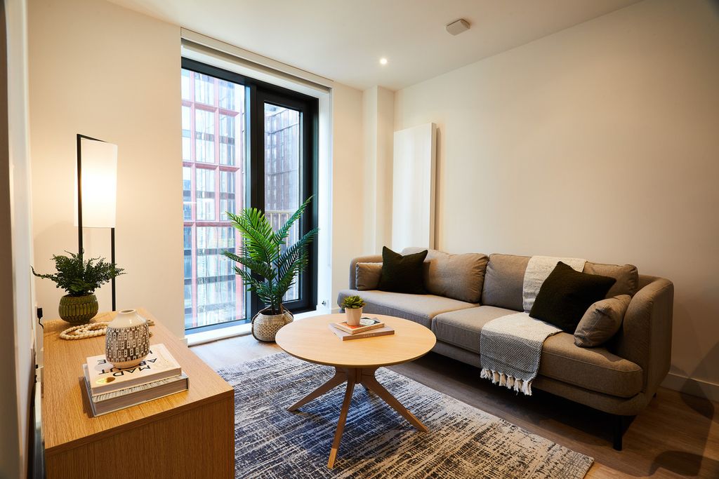 Property photo 3 of 8