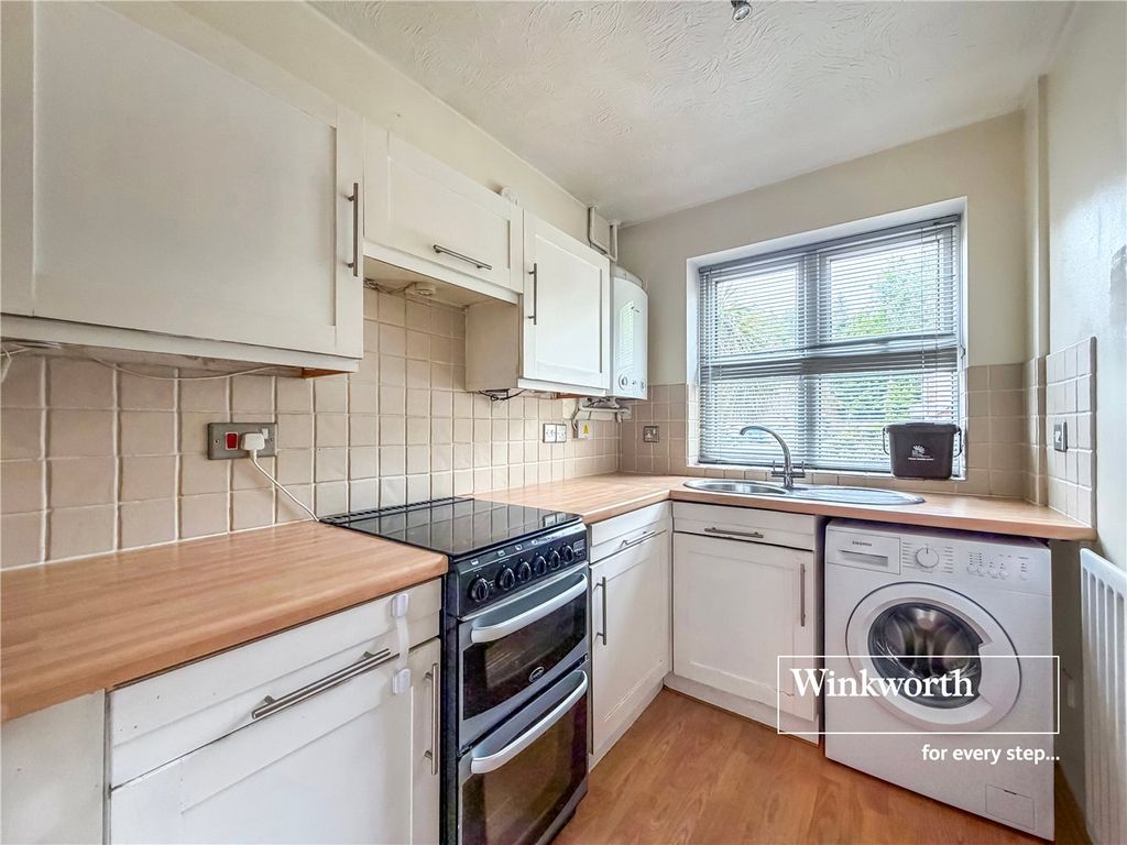 Property photo 2 of 10 Picture No. 17