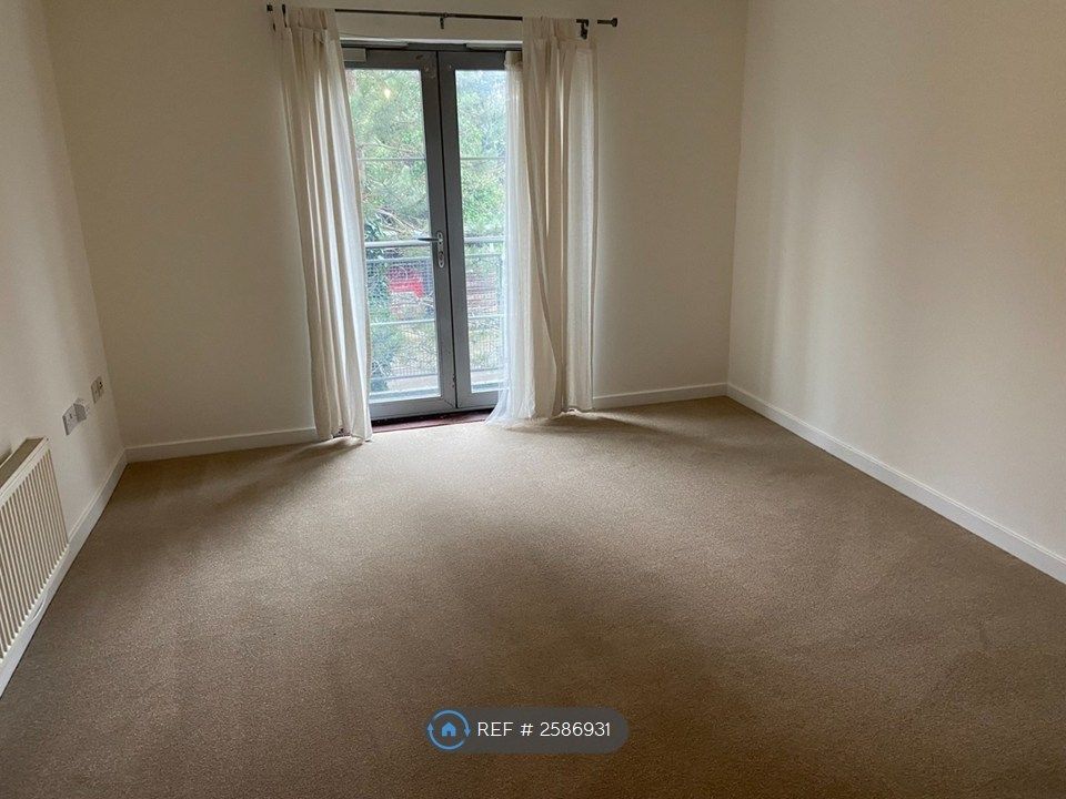Property photo 2 of 8 Living Room