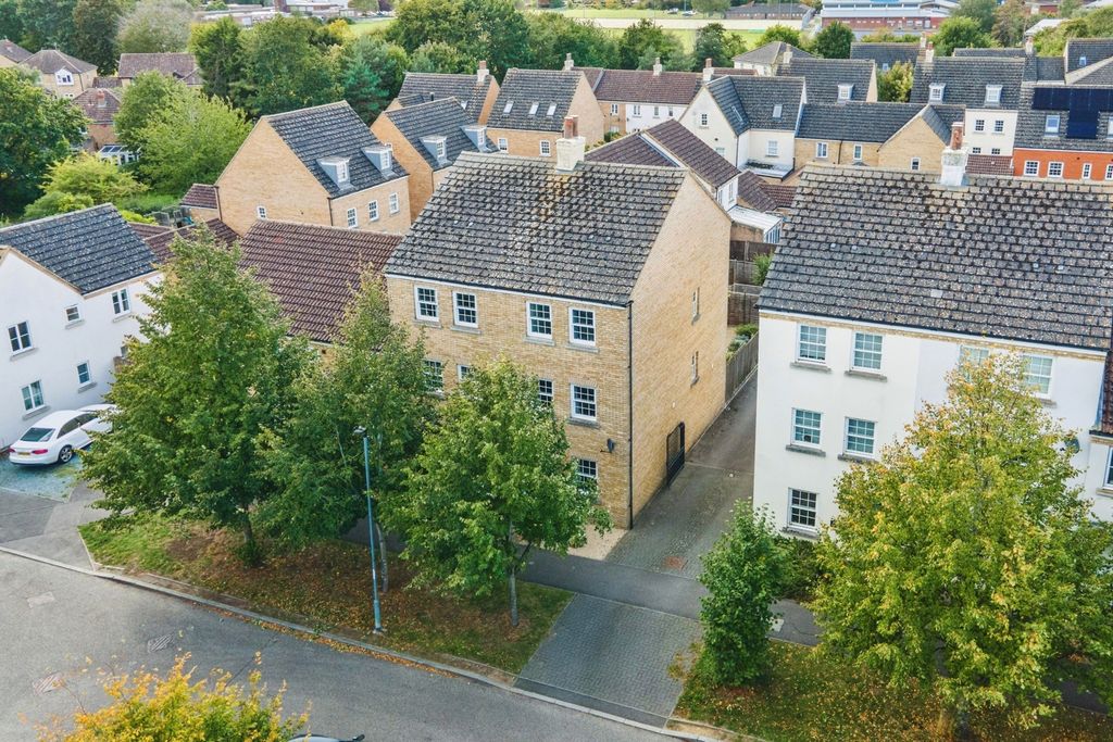 Property photo 2 of 27 Drone