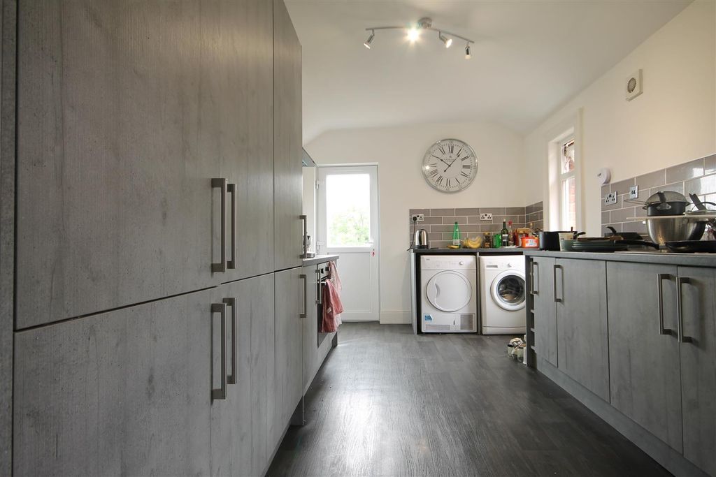 Property photo 2 of 9 2.Jpg