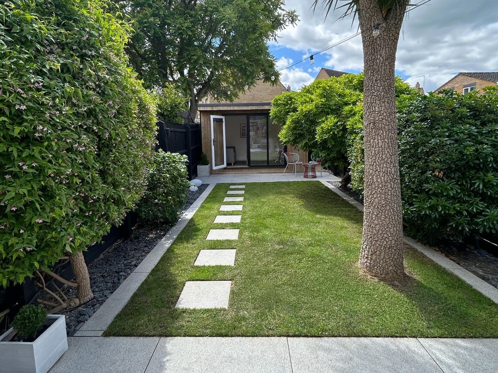 Property photo 1 of 16